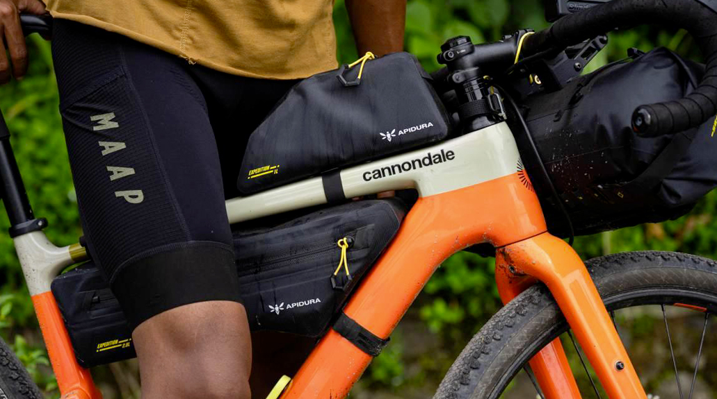 Nejlepsi_Bikepacking_brasny_Apidura_expedition_new